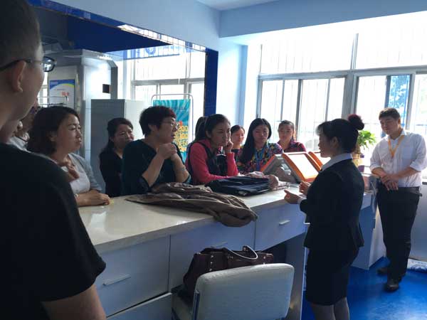 現(xiàn)在開干洗店掙錢嗎，加盟潔希亞干洗店掙錢嗎