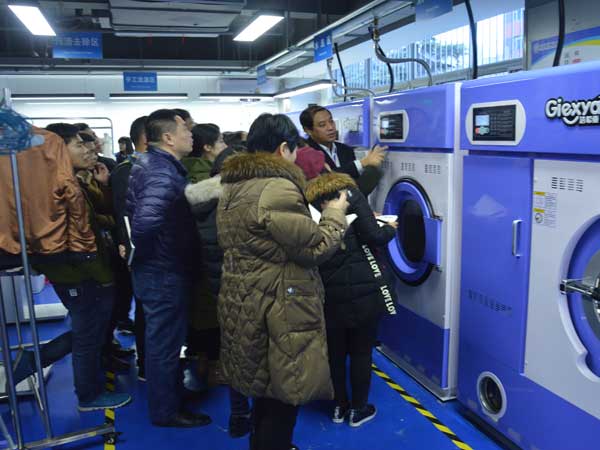 加盟干洗店怎么樣，加盟潔希亞干洗品牌好不好