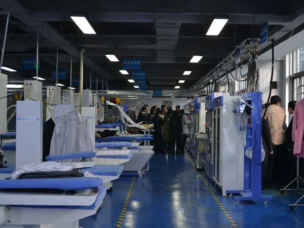 洗衣店連鎖加盟哪家好？潔希亞干洗加盟