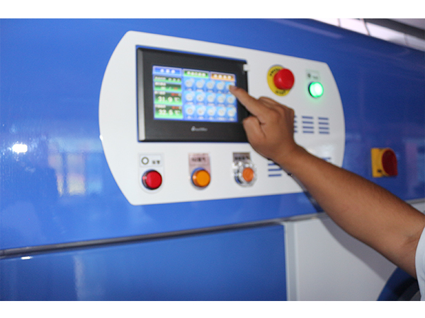 投資創(chuàng)業(yè)，為什么選擇干洗店加盟?