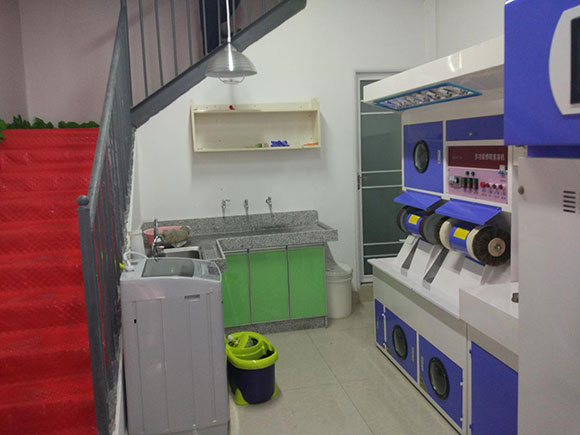 潔希亞國(guó)際洗衣老市委寫字樓店23